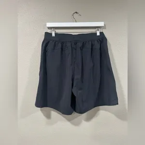 Under Armour Women’s Shorts thumbnail 2