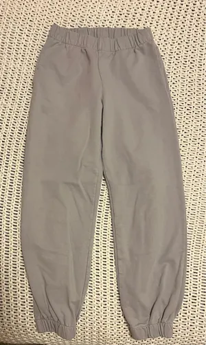 Brandy Melville Rosa Sweatpants thumbnail 5