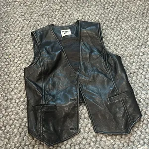 Sunday Best Aritzia Black Leather Open Vest Size 0 thumbnail 2