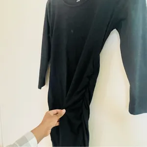 Isabel maternity black long sleeve ruched dress size XS thumbnail 5