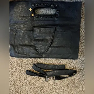 Black clutch thumbnail 2
