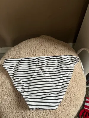 Hollister Bikini Bottoms thumbnail 2