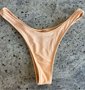 White fox Belmont bottom tangerine Size small. thumbnail 3