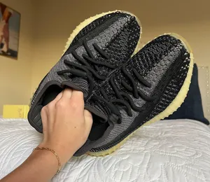 Size 6 thumbnail 1