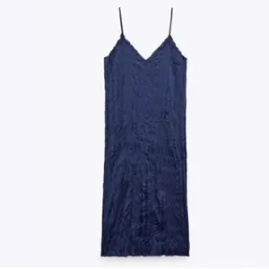 Zara Navy Blue Wrinkled and Satin Effect Midi Dress(Size Medium) thumbnail 2