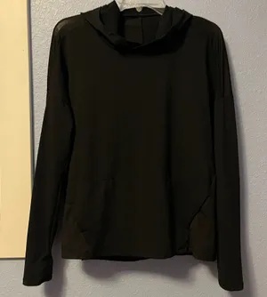 Fabletics Black Athletic Hoodie Pullover with Thumbholes and Mesh Panels thumbnail 1