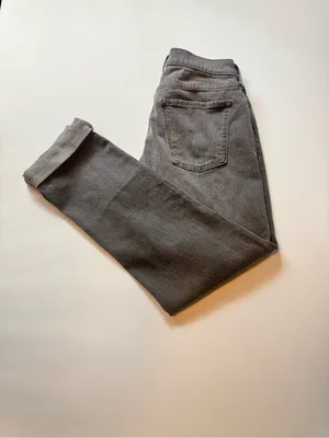 Old Navy Gray Mid-Rise Wow Boyfriend Jeans Size 6 thumbnail 8