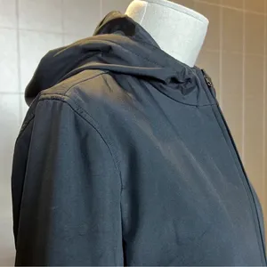 Vintage GAP Women’s Front Zip Rain Jacket with Adjustable Hood Black Size Small thumbnail 3