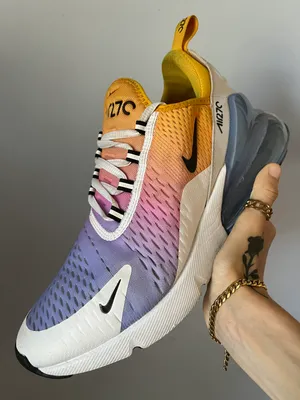Nike Wmns Air Max 270 ‘University Gold’ thumbnail 1