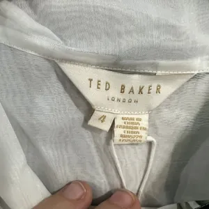 Ted Baker Elderflower Organza Blouse Women 4 White NWT Floral Bow Neck Blouse thumbnail 3