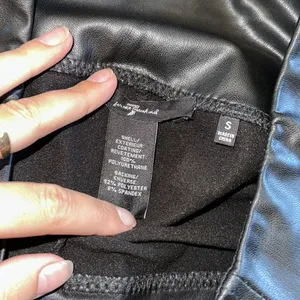 7 For All Mankind Vegan Faux Leather Leggings thumbnail 3