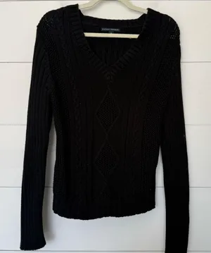 Banana Republic Women’s Medium Black 100% Cotton Vneck Sweater thumbnail 1