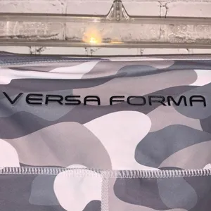 Versa‎ Forma Camo Leggings XS Stealth Activewear Athleisure Core thumbnail 3
