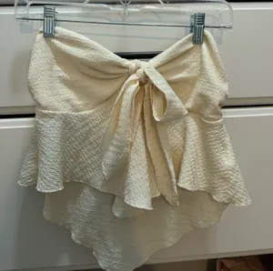SheIn Strapless Cream Top thumbnail 1