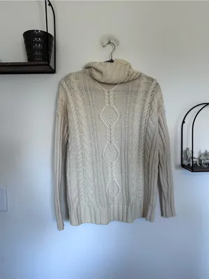 Athleta 100% Extra Fine Merino Wool Cream Chunky Turtle Neck Sweater Size Small thumbnail 2