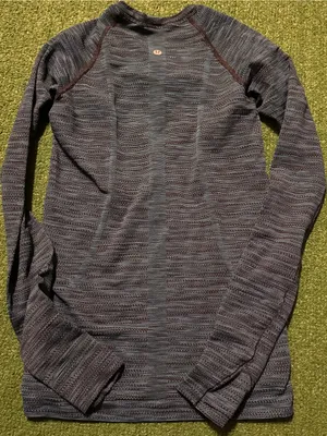 lululemon athletica Heathered Dark Gray Long Sleeve Knit Top thumbnail 2