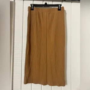 Old Navy Women’s Midi Skirt thumbnail 2