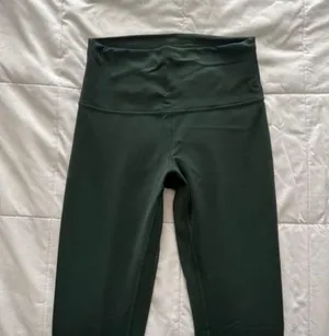 Lululemon Wunder Train Leggings thumbnail 1
