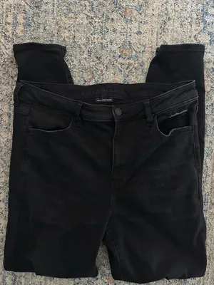American Eagle Super Hi-Rise Jegging Next Level Stretch Black Distressed Jeans S thumbnail 2