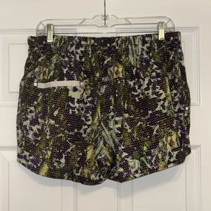 Lululemon Spring Break Away Short Floral Sport White Multi thumbnail 4