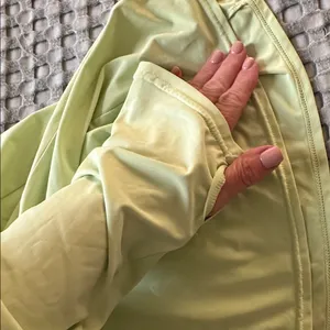 Columbia Women's lime Omni- freeze Hoodie thumbnail 7
