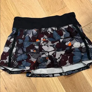 Lululemon Pace Rival Skirt Biggie So Fly Butterfly Pizzazz Print‎ Size 4 thumbnail 3