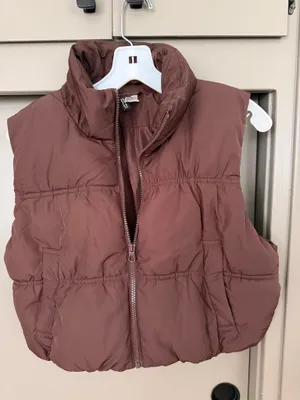 H&M Puffer Vest Cropped thumbnail 1