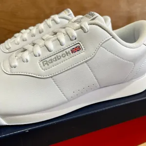 Reebok Princess White 1475 Women Size 9 thumbnail 4