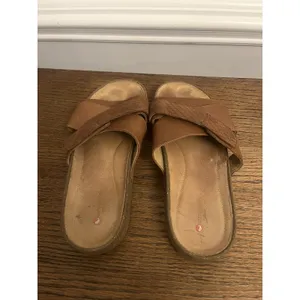 Clarks Women's Sandal Slide Flip Flop Brown Leather Cross Straps 8 Casual Beach thumbnail 3