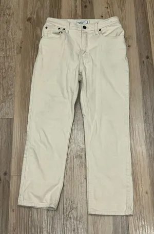 Abercrombie & Fitch ultrahigh-rise straight-leg ankle jeans in a cream 2/26 thumbnail 1