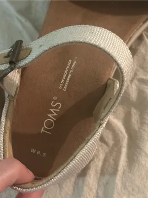 Toms Beige Platform Sandals with ankle straps size 8.5 fall spring brunch office thumbnail 7