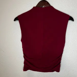 Abercrombie & Fitch deep red ruched mock neck sleeveless cropped top SMALL thumbnail 4