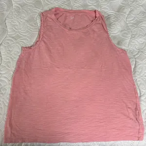 GAP pink crewneck tank top thumbnail 2