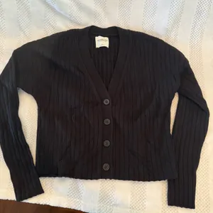 new abercrombie & fitch button up ribbed cardigan size small S thumbnail 1