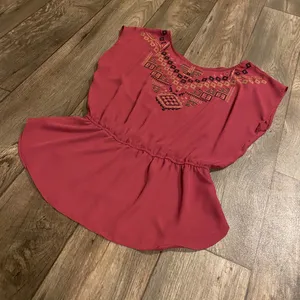 Maurices Aztec Embroidered Peplum Blouse Burgundy Boho Top Medium thumbnail 6