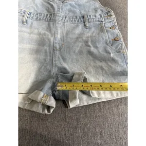 Old Navy women's light wash denim shortalls L 3" inseam button 5-pocket thumbnail 6