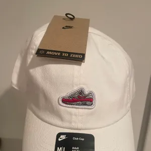 Nike Adult Unisex Club Unstructured Graphic Sneaker Air Max Cap Sz M/L NWT thumbnail 2