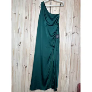 NWT Lulus Signature Elegance Emerald Satin One-Shoulder Maxi Dress Wedding Sz 1X thumbnail 2