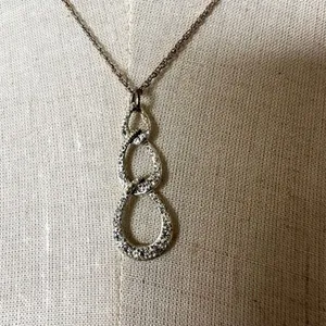 Avon triple teardrop vintage pendant necklace thumbnail 3