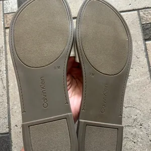 NEW Calvin Klein women memory foam Slide Sandals with Silver CK Logo thumbnail 9
