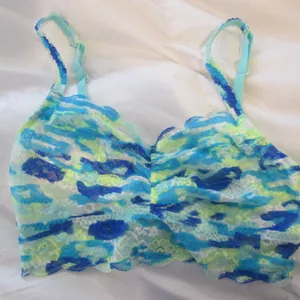 Victoria's Secret PINK Lacy Bralette - NWOT - Size Medium thumbnail 4