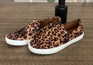Steve Madden sneakers thumbnail 1
