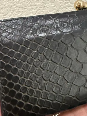 Vintage HOBO International Black Embossed Croc Leather Kiss-lock Clutch Wallet thumbnail 6