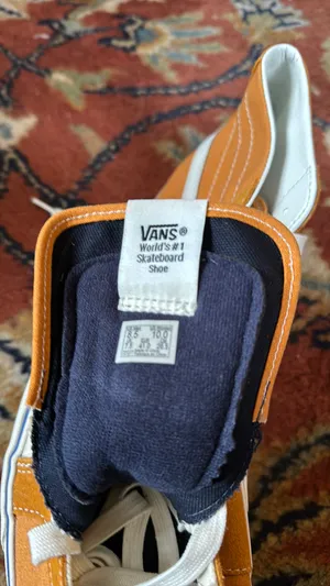 NWT Van’s Off The Wall Golden High Tops thumbnail 5