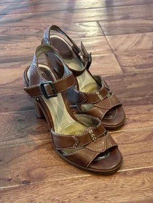 Frye Sofia Stitch Block Heel Buckle Sandal Size 6.5 thumbnail 1