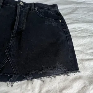 Quinn black denim distressed mini Jean skirt 28 thumbnail 13