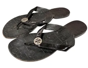 Tory Burch Thora Black Leather Gold Logo Medallion Thong Sandal Size 8M thumbnail 1