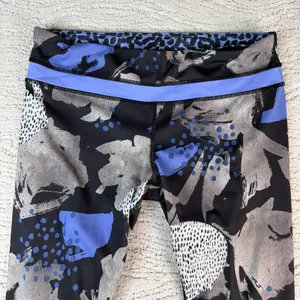Women's‎ Lululemon Size 10 Inspire Crop Athletic Leggings thumbnail 4
