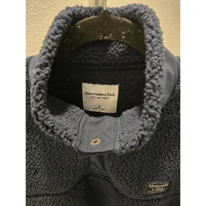 ​Abercrombie & Fitch Sherpa Fleece Pullover Snap Mock Neck Sweater Navy Blue S thumbnail 3