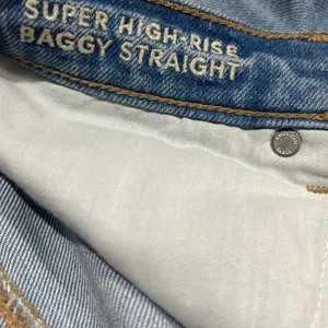 American Eagle Super High-Rise Baggy Straight Jeans thumbnail 7